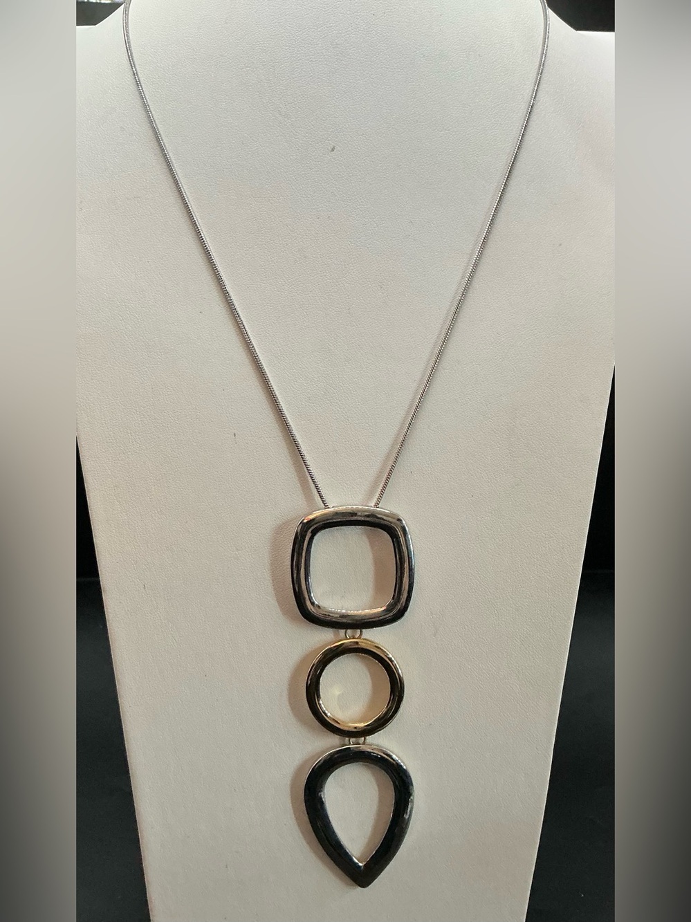 ERICA LYONS TWO TONE GEOMETRIC LONG LENGTH PENDANT NECKLACE